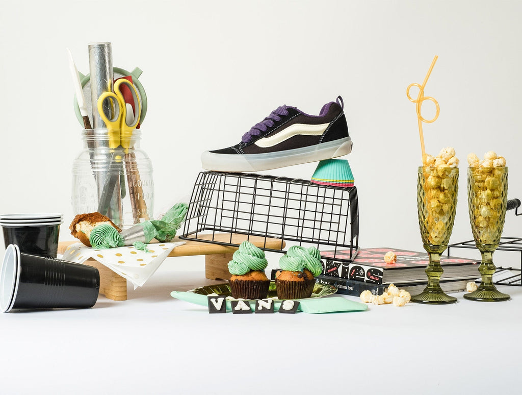 Zapatilla Vans Knu Skool Mujer Negro - Morado